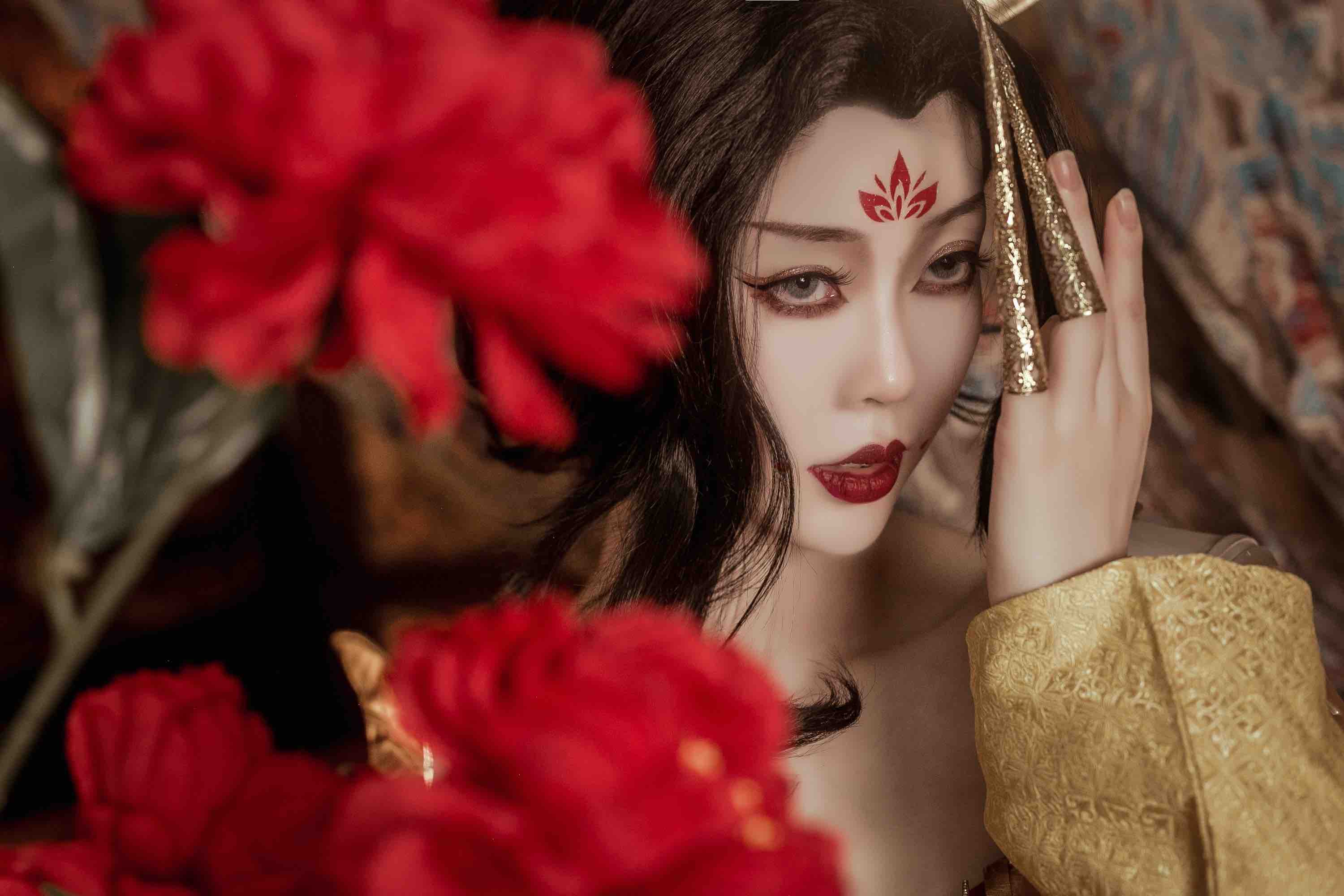 「萧雪cos」武则天和上官婉儿到底什么关系